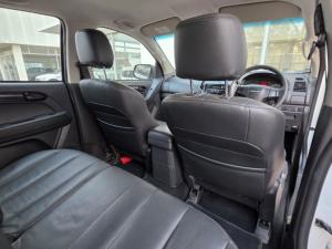Isuzu KB 250D-TEQ HO HI RiderD/C - Image 15
