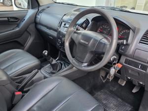Isuzu KB 250D-TEQ HO HI RiderD/C - Image 4