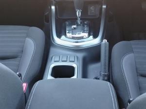 Nissan Navara 2.5D LE 4X2 automatic D/C - Image 11