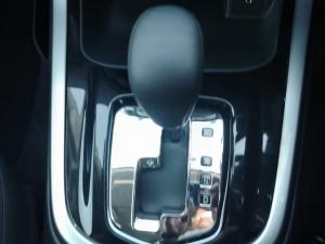 Nissan Navara 2.5D LE 4X2 automatic D/C - Image 12