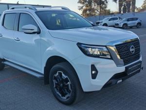 Nissan Navara 2.5D LE 4X2 automatic D/C - Image 1