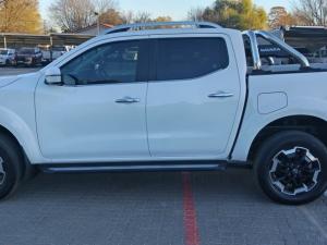 Nissan Navara 2.5D LE 4X2 automatic D/C - Image 21