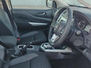 Nissan Navara 2.5D LE 4X2 automatic D/C - Image 9