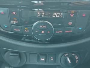 Nissan Navara 2.5DDTI PRO-4X 4X4 automatic D/C - Image 12