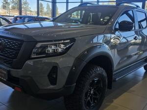 Nissan Navara 2.5DDTI PRO-4X Warrior 4X4 automatic D/C - Image 18