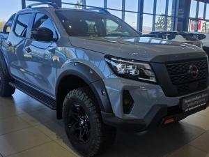 Nissan Navara 2.5DDTI PRO-4X Warrior 4X4 automatic D/C - Image 1