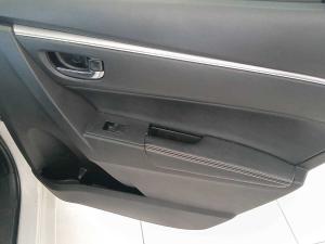 Toyota Corolla Quest 1.8 Exclusive CVT - Image 16