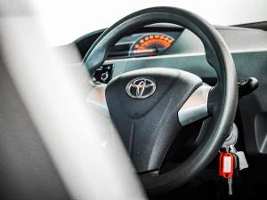 Toyota Etios hatch 1.5 Sprint - Image 18