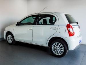 Toyota Etios hatch 1.5 Sprint - Image 5