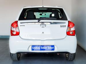 Toyota Etios hatch 1.5 Sprint - Image 6