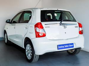 Toyota Etios hatch 1.5 Sprint - Image 7