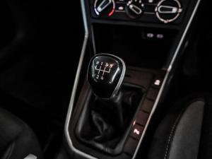 Volkswagen Polo hatch 1.0TSI Life manual - Image 19