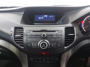 Honda Accord 2.0 automatic - Image 11