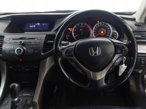 Honda Accord 2.0 automatic - Image 13