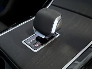 Land Rover Range Rover Velar D300 Dynamic HSE - Image 19