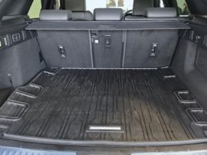 Land Rover Range Rover Velar D300 Dynamic HSE - Image 4