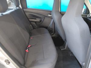 Toyota Vitz 1.0 XR manual - Image 8