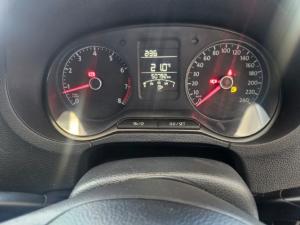 Volkswagen Polo sedan 1.6 manual - Image 3