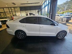 Volkswagen Polo sedan 1.6 manual - Image 7