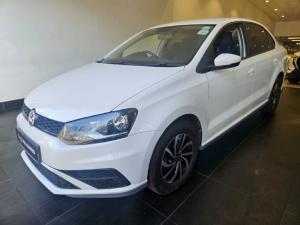 Volkswagen Polo sedan 1.6 manual - Image 9