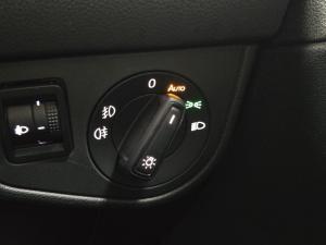 Volkswagen Polo hatch 1.0TSI Life manual - Image 13