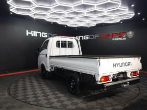 Hyundai H-100 Bakkie 2.6D chassis cab (aircon) - Image 4