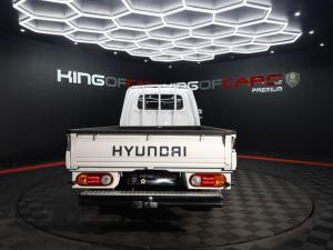 Hyundai H-100 Bakkie 2.6D chassis cab (aircon) - Image 5