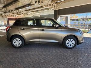 Suzuki Swift 1.2 GL - Image 8