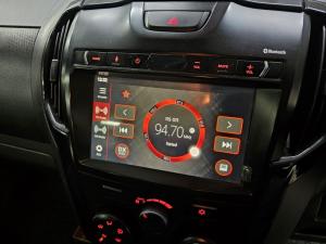 Isuzu D-Max 300 3.0TD double cab X-Rider X Limited - Image 8