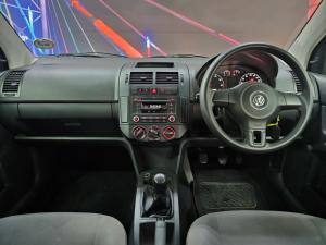 Volkswagen Polo Vivo hatch 1.4 Conceptline - Image 9