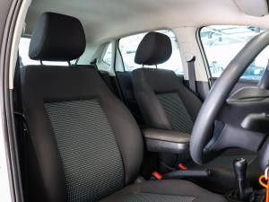 Volkswagen Polo Vivo hatch 1.4 Comfortline - Image 13