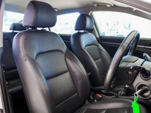 Hyundai Elantra 1.6 Executive - Image 12