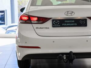 Hyundai Elantra 1.6 Executive - Image 17