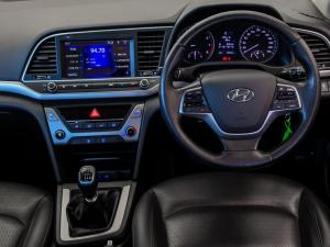 Hyundai Elantra 1.6 Executive - Image 7