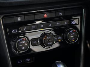 Volkswagen T-Roc 2.0TSI 140kW 4Motion R-Line - Image 11