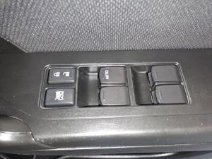 Suzuki Vitara Brezza 1.5 GLX - Image 15