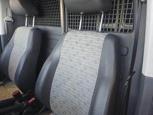 Volkswagen Caddy 1.6 panel van - Image 11