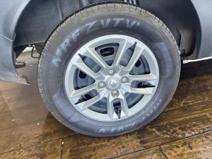 Renault Triber 1.0 Life - Image 8