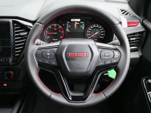 Isuzu D-Max 1.9TD double cab LS X-Rider manual - Image 5