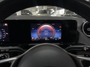 Mercedes-Benz GLA GLA200 - Image 10