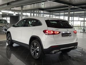 Mercedes-Benz GLA GLA200 - Image 11