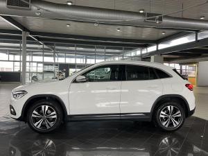 Mercedes-Benz GLA GLA200 - Image 14