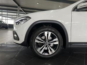 Mercedes-Benz GLA GLA200 - Image 6