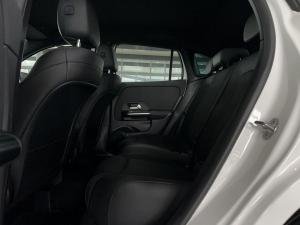 Mercedes-Benz GLA GLA200 - Image 9