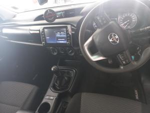 Toyota Hilux 2.4GD-6 single cab 4x4 Raider manual - Image 6