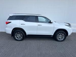 Toyota Fortuner 2.8GD-6 4x4 VX - Image 3