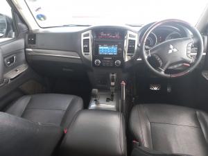 Mitsubishi Pajero 5-door 3.2DI-D GLS - Image 6