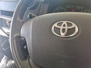 Toyota Land Cruiser 79 4.2D single cab - Image 9