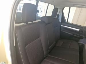 Toyota Hilux 2.4GD-6 double cab 4x4 Raider manual - Image 20