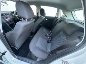 Volkswagen Polo Vivo hatch 1.4 Comfortline - Image 17